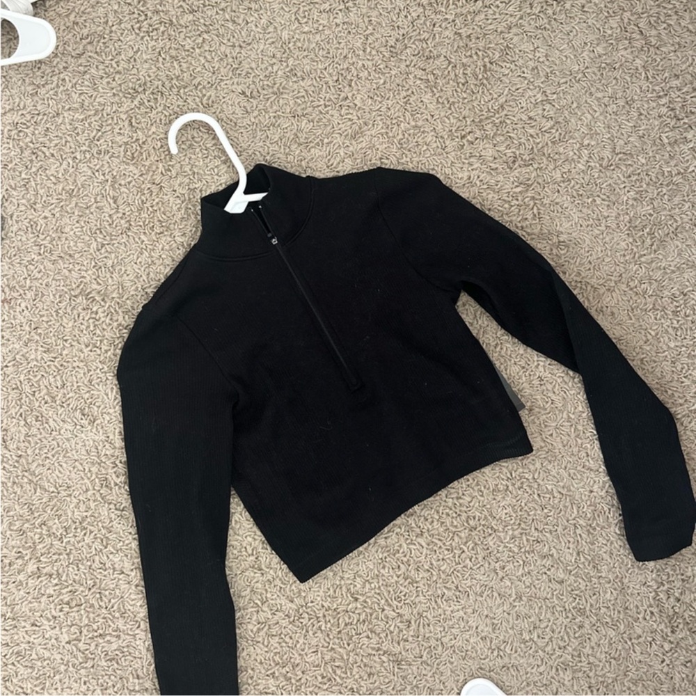 NWT Quarter Zip